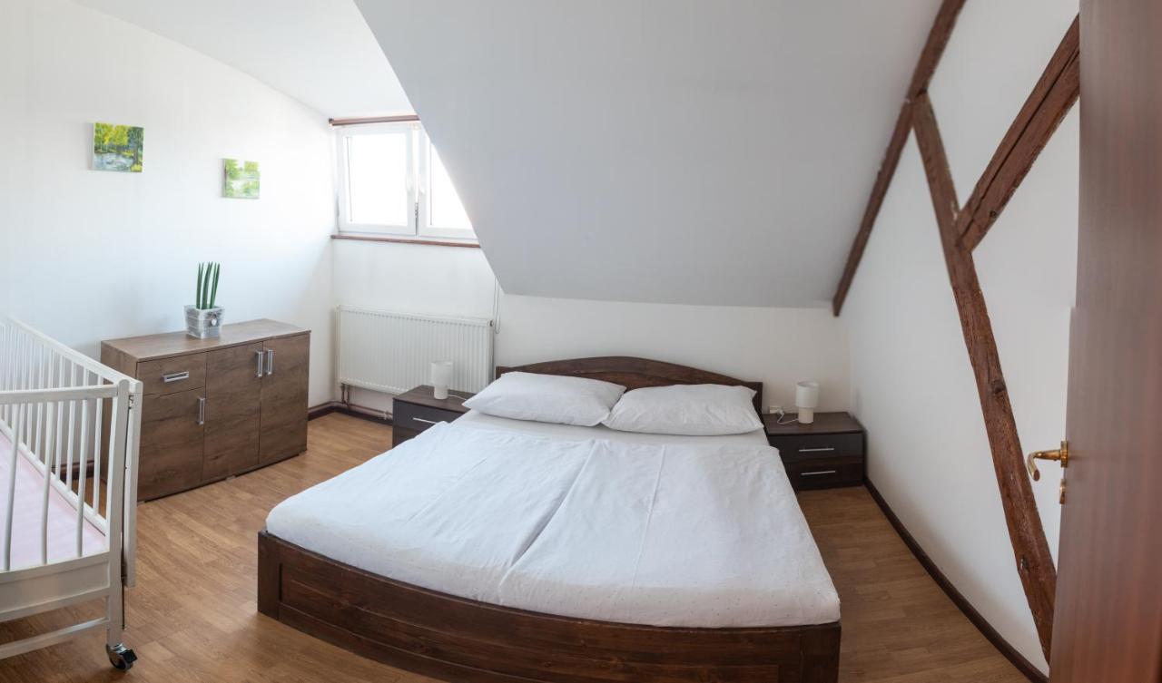 Podkrovni Apartman S Vyhledem Na Namesti Lomnice nad Lužnicí 외부 사진
